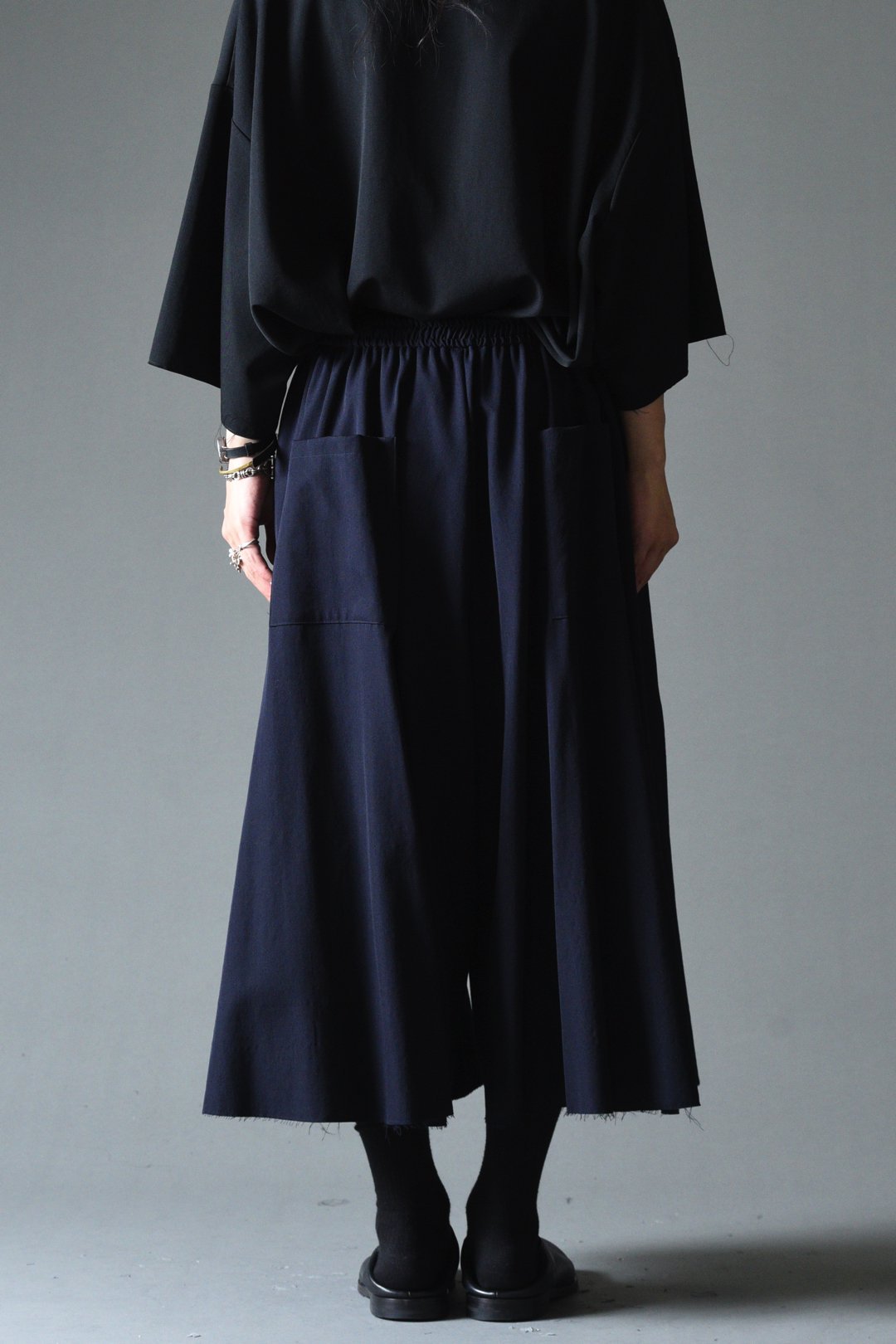 BISHOOL Wool Gabardine Drape Pants - その他