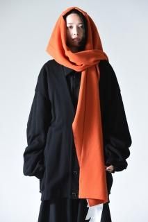Edwina Horl KAPUZENSCHAL<NOT BORN A MAMA,BUT MADE ONE> Orange
