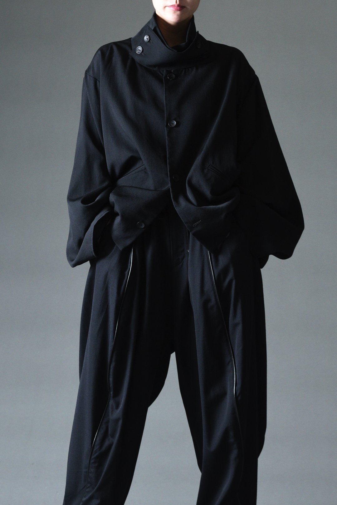 BISHOOL Wool Gabardine KIMONO Sleeve Stand Jacket - BISHOOL,Edwina Horl,My  Beautiful Landlet,YANTOR等取扱い OVIE STUDIO の通販サイト