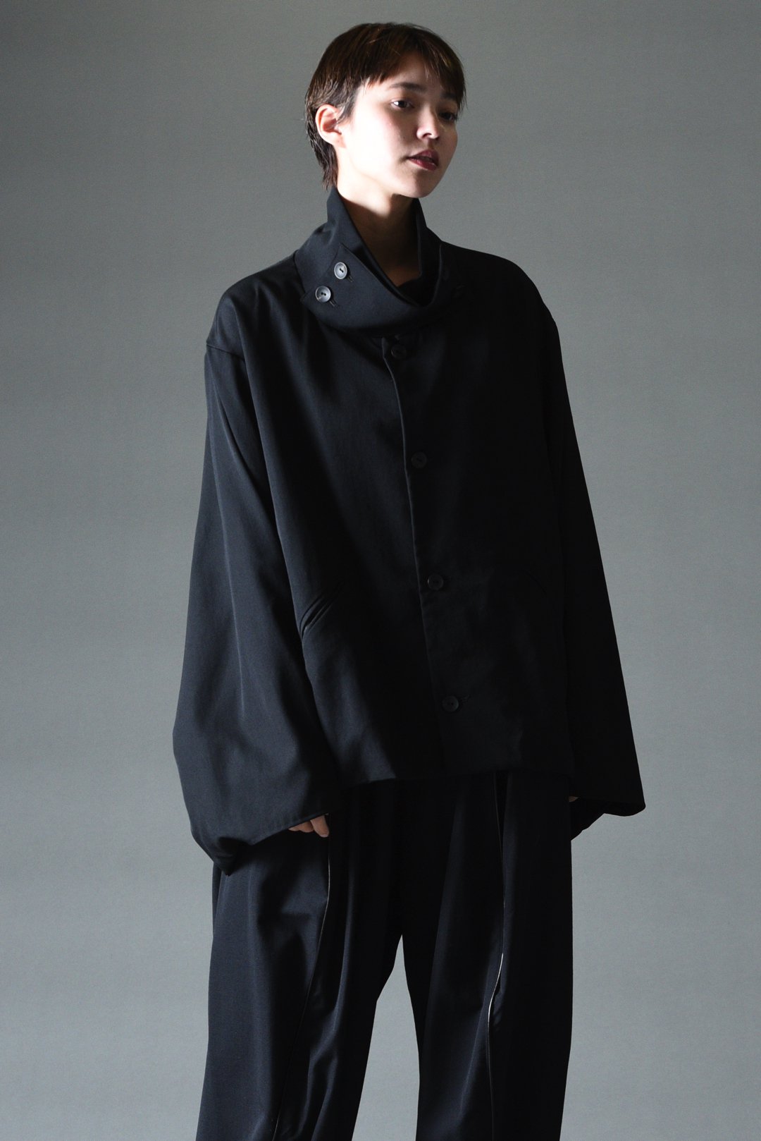 BISHOOL Wool Gabardine KIMONO Sleeve Stand Jacket - BISHOOL,Edwina Horl,My  Beautiful Landlet,YANTOR等取扱い OVIE STUDIO の通販サイト