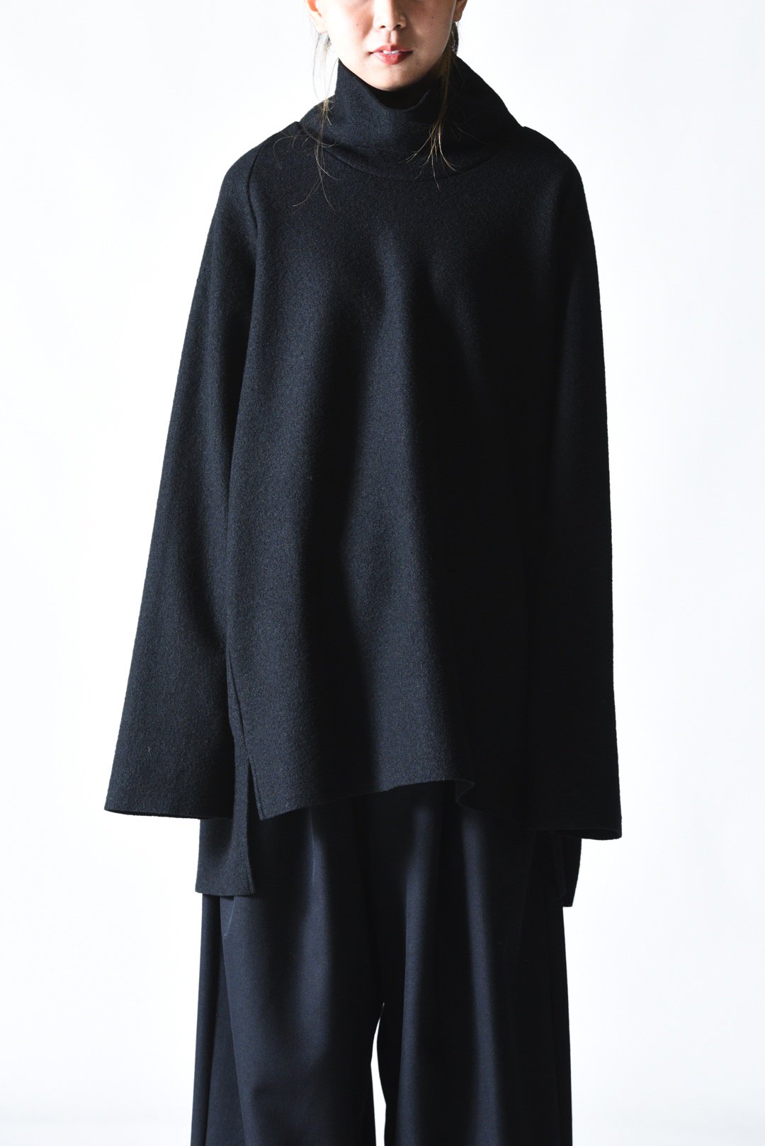 VOAAOV 圧縮ウールハイネックビッグニット Black - BISHOOL,Edwina