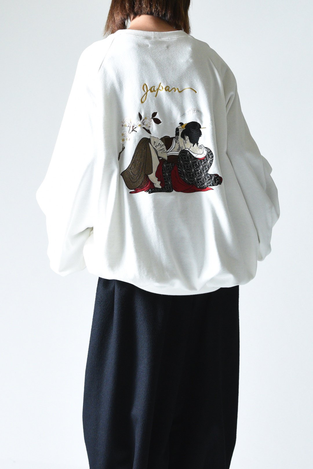 BISHOOL Embroidery Classic Sweat -春画- white - BISHOOL,Edwina