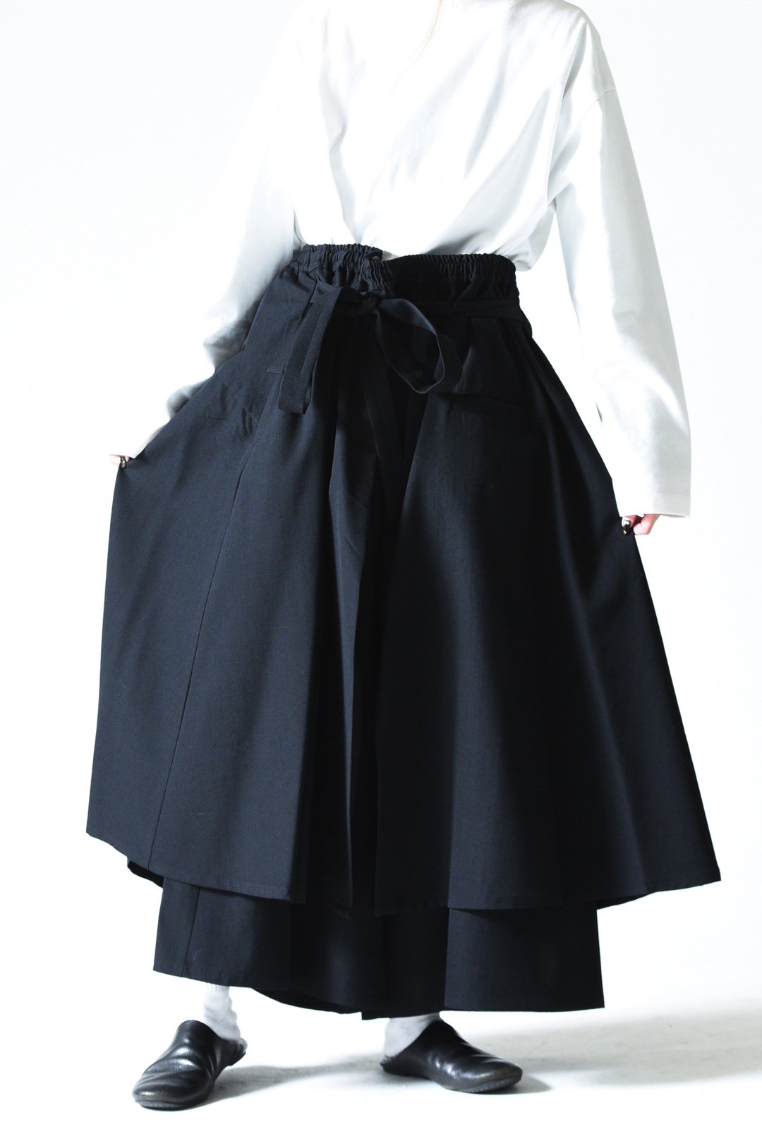 BISHOOL Wool Gabardine Layered 袴 Pants black - BISHOOL,Edwina