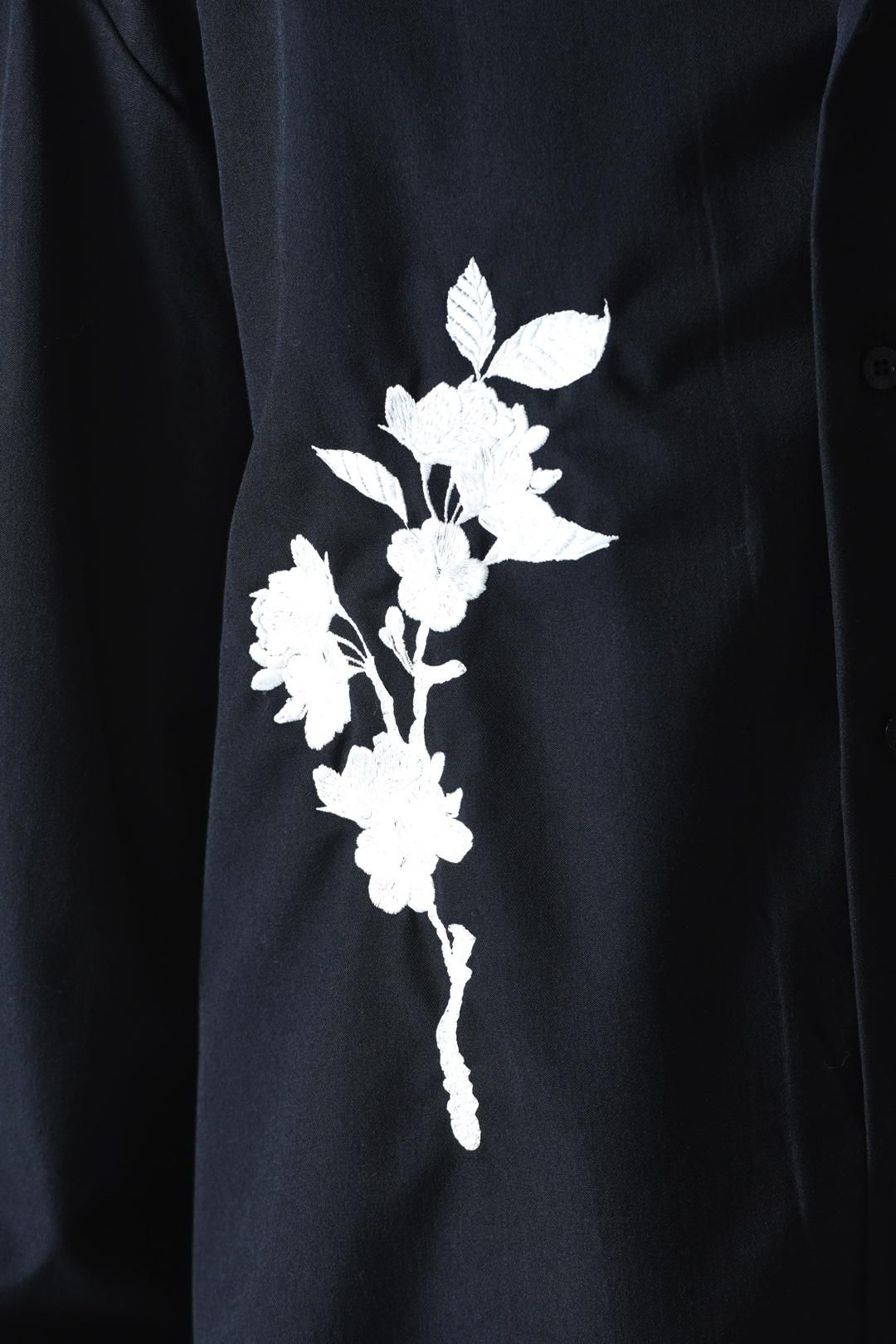 bishool wool gabardine long shirt ロングシャツ BISHOOL Embroidery Wool Gabardine Long Shirt -白桜