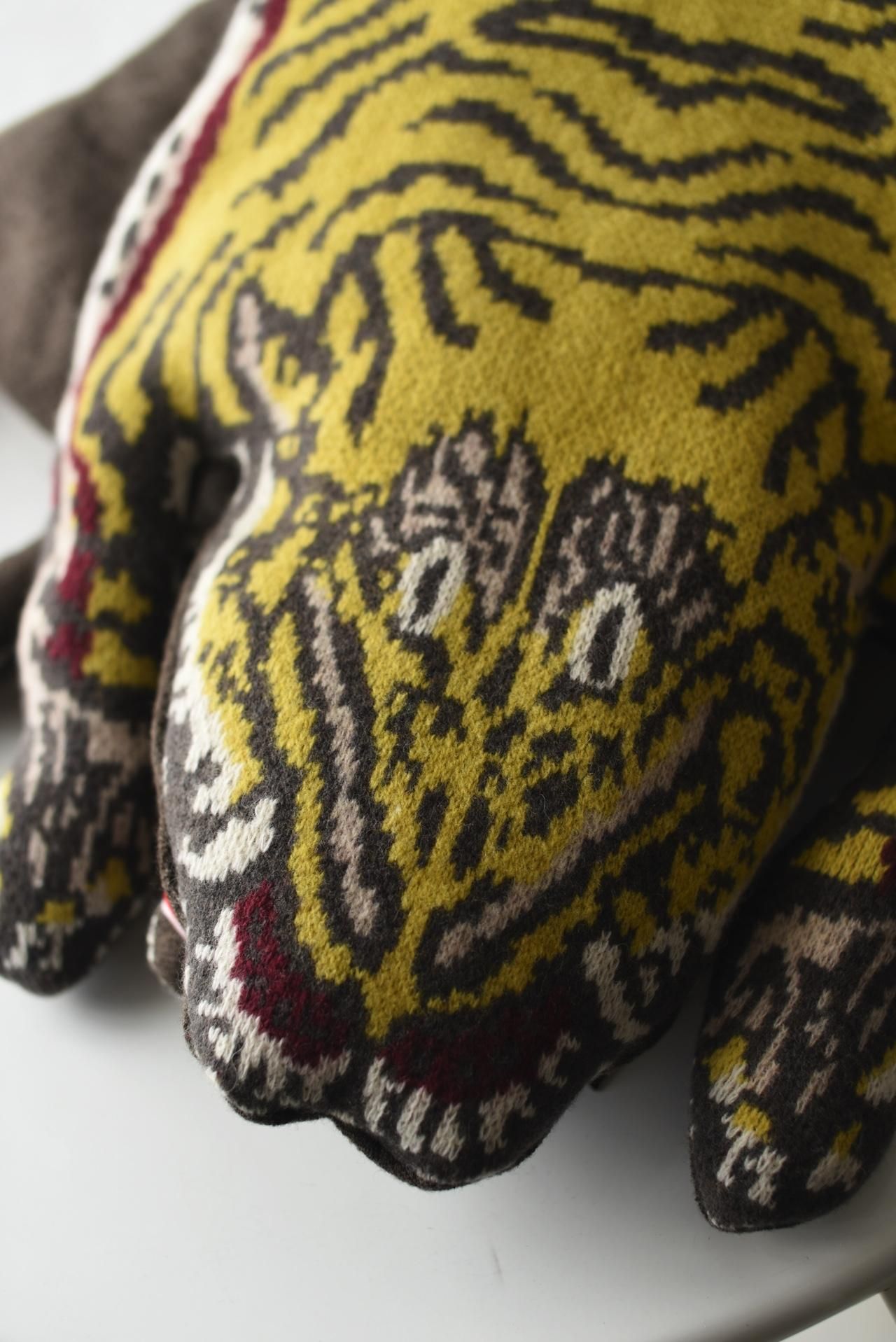 Leh Tibetan Tiger Shawl Yellow Mix - BISHOOL,Edwina Horl,My Beautiful  Landlet,YANTOR等取扱い OVIE STUDIO の通販サイト