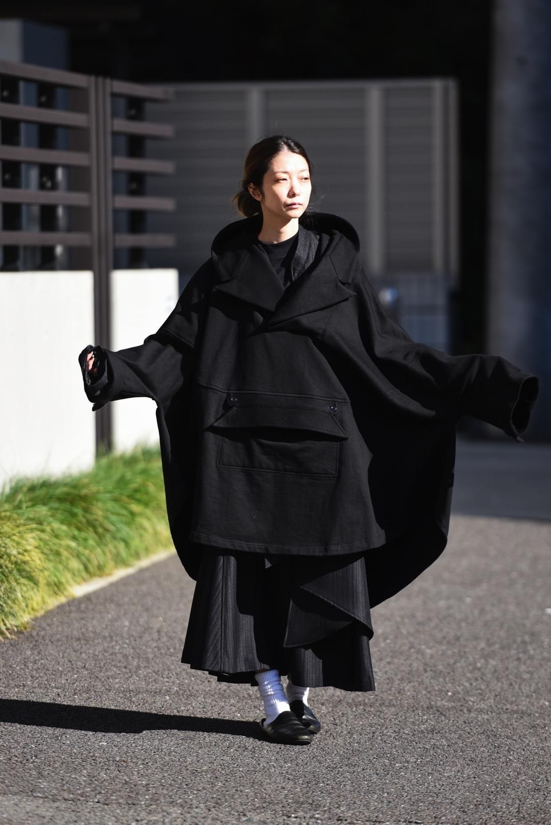 NaNo Art Tailored anorak poncho black - BISHOOL,Edwina Horl,My