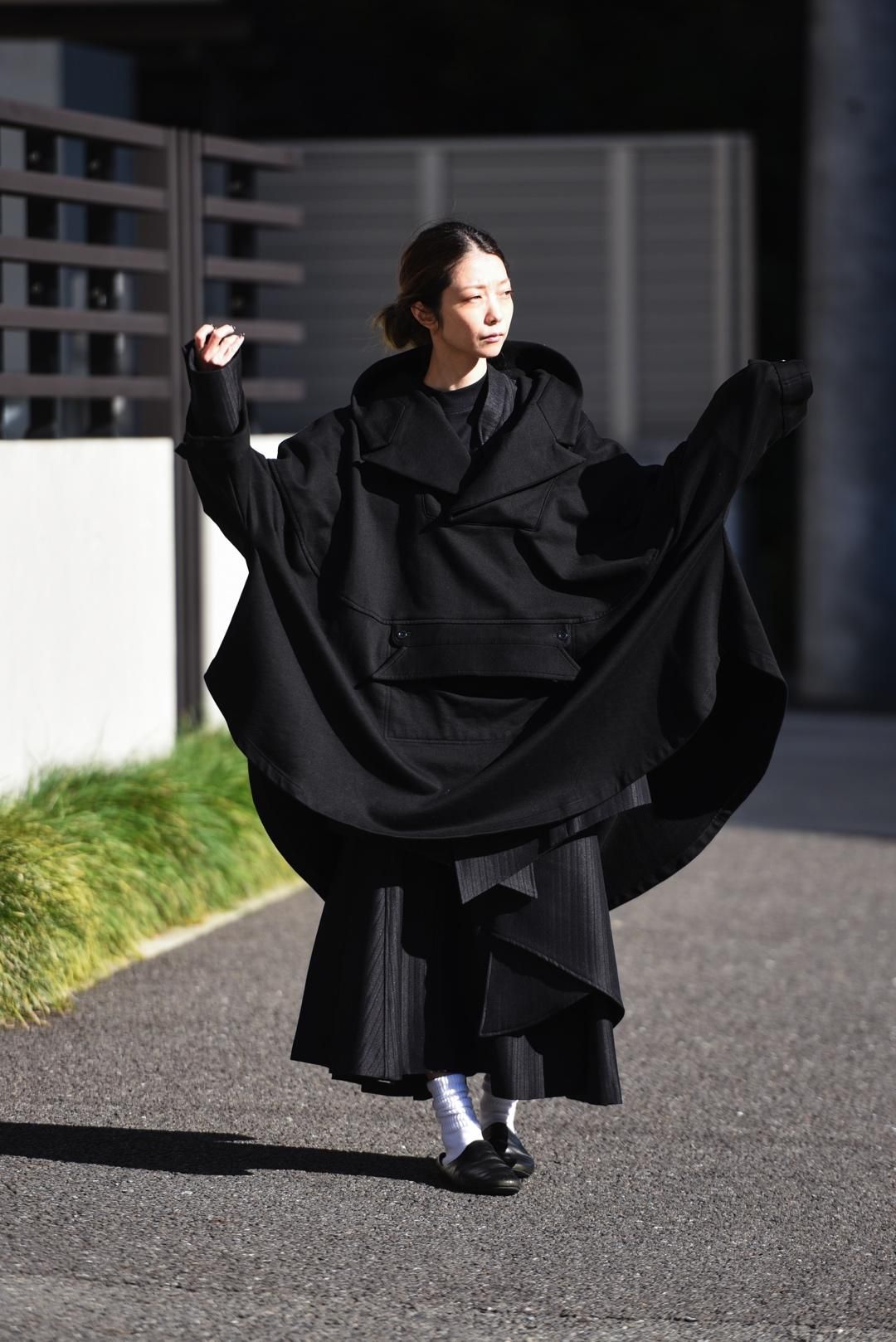 NaNo Art Tailored anorak poncho black - BISHOOL,Edwina Horl,My