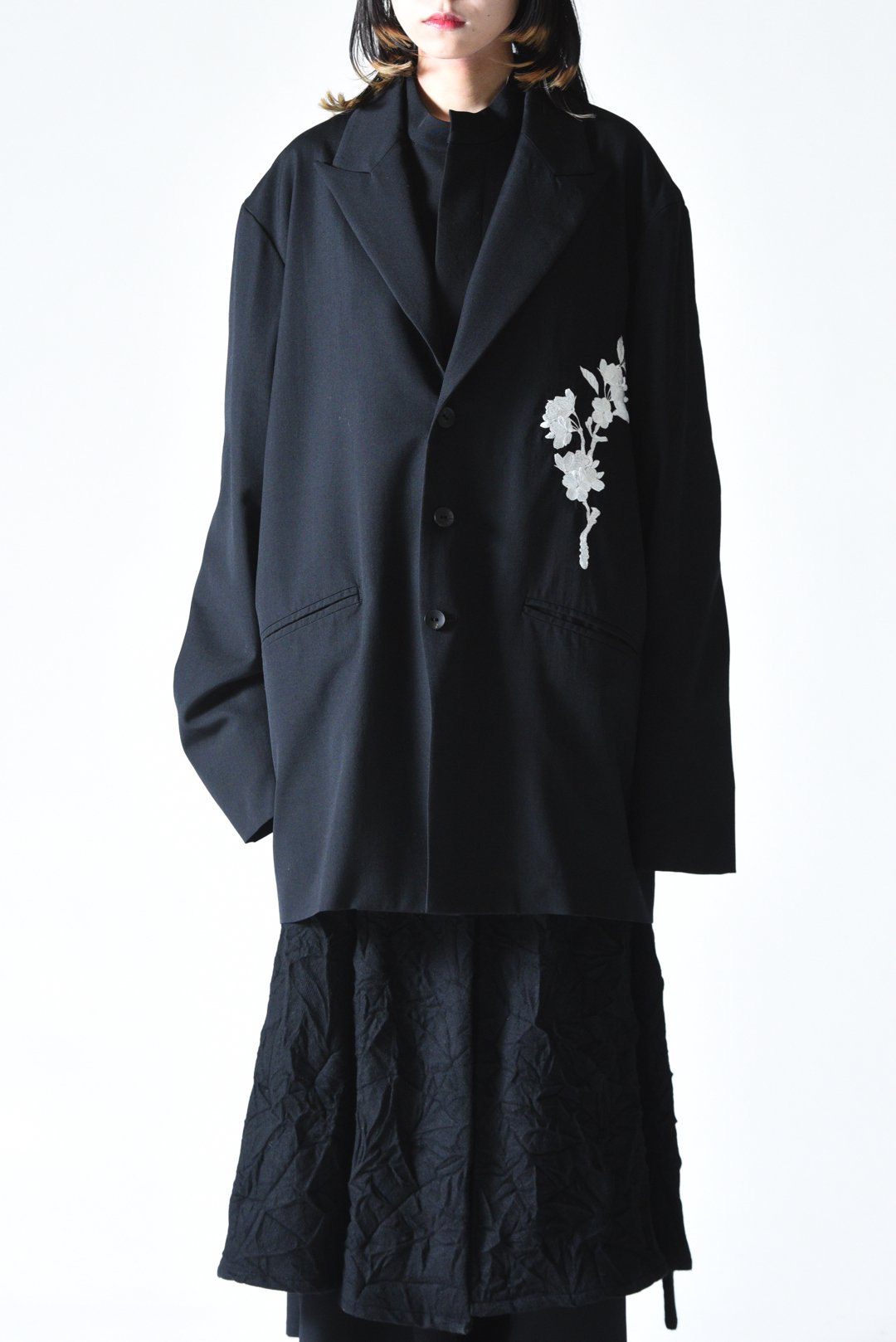 BISHOOL Embroidery Wool Gabardine Peaked Lapel Jacket -白桜