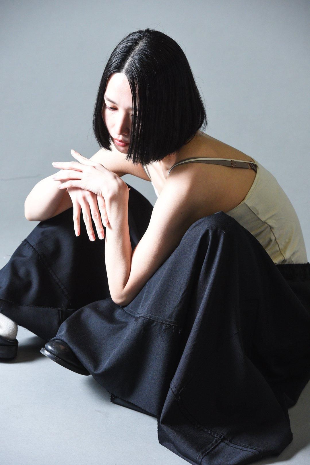 BISHOOL Wool Gabardine Cut Off Pants with Damage Pocket