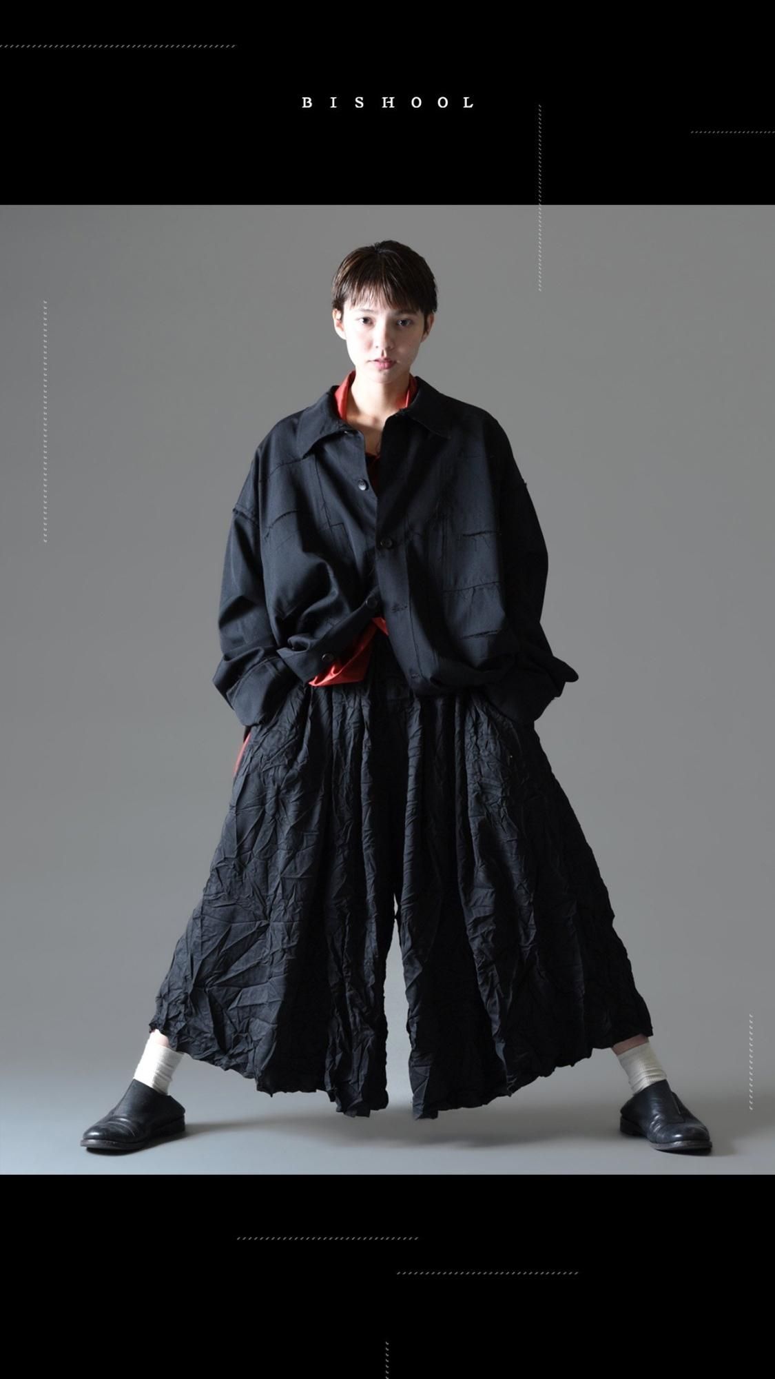 BISHOOL Wool Gabardine Cut Off Jacket with Damage Pocket black - BISHOOL,Edwina Horl,My Beautiful Landlet,YANTOR等取扱い OVIE STUDIO の通販サイト BISHOOL Wool Gabardine Cut Off Jacket with Damage Pocket black - BISHOOL,Edwina Horl,My Beautiful Landlet,YANTOR等取扱い OVIE STUDIO の通販サイト