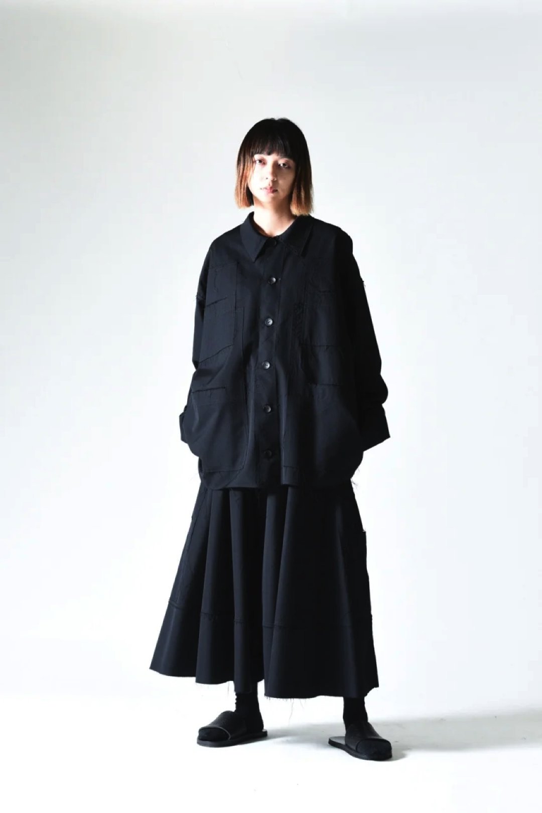 BISHOOL Wool Gabardine Cut Off Jacket with Damage Pocket black