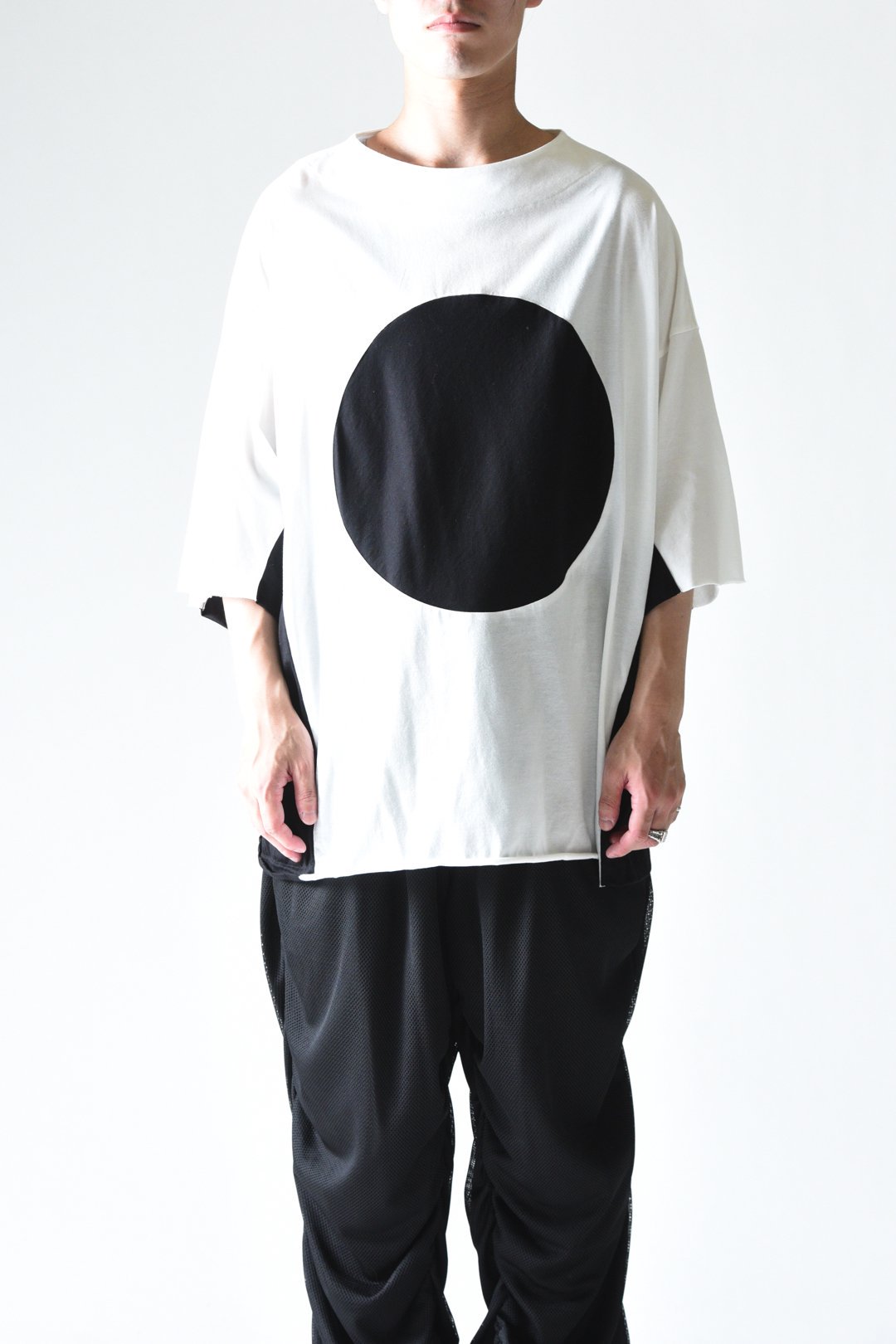 My Beautiful Landlet 日の丸ビッグT OVIE STUDIO Limited White/Black -  BISHOOL,Edwina Horl,My Beautiful Landlet,YANTOR等取扱い OVIE STUDIO の通販サイト