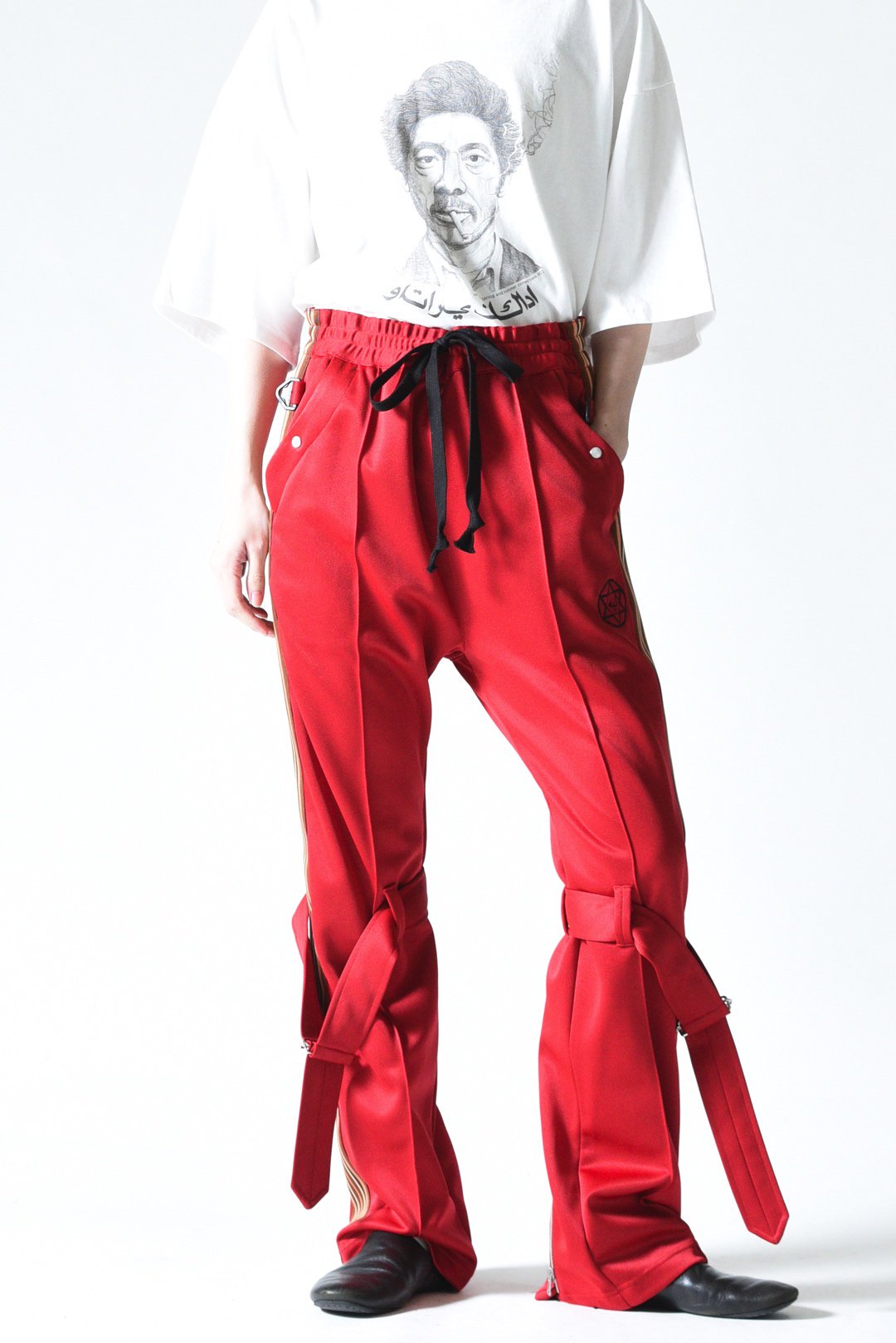 Leh Bondage Track Pants Red - BISHOOL,Edwina Horl,My Beautiful  Landlet,YANTOR等取扱い OVIE STUDIO の通販サイト