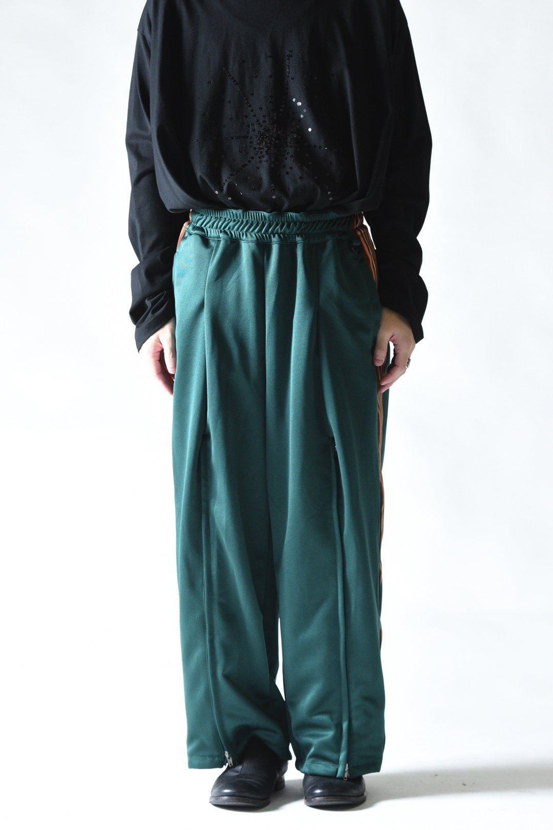 Leh Zip Wide Track Pants Green Size:S - BISHOOL,Edwina Horl,My Beautiful  Landlet,YANTOR等取扱い OVIE STUDIO の通販サイト