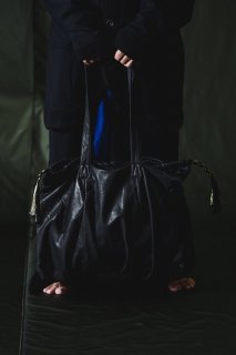 NEPHOLOGIST Leather Clag Bag