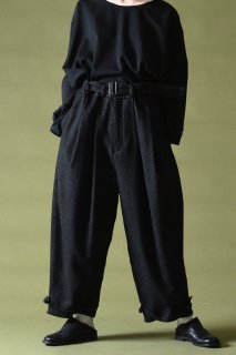 BISHOOL Belted 2 Tuck Slacks Herringbone black