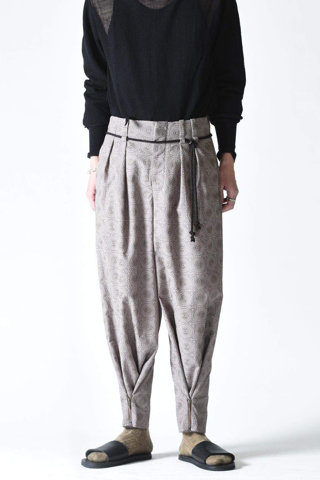 ETHOSENS Embroidery squeeze slacks パンツ ETHOSENS Embroidery