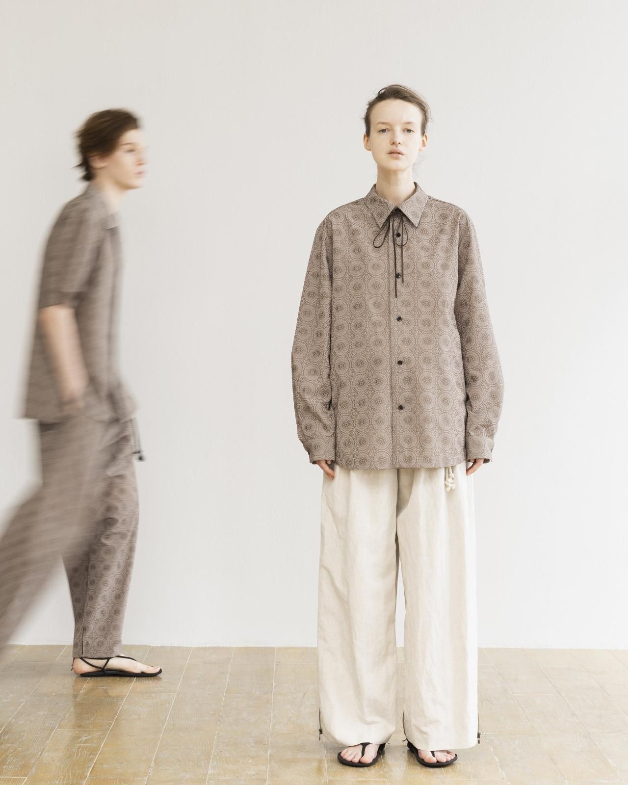 パンツ ETHOSENS Embroidery squeeze slacks ETHOSENS Embroidery squeeze slacks