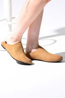 AUTTAA 롼ॷ塼 Brown