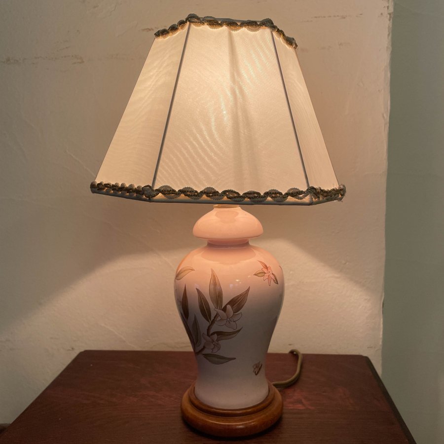 フレンチアンティークテーブルランプ 陶器製 - 照明、電球
