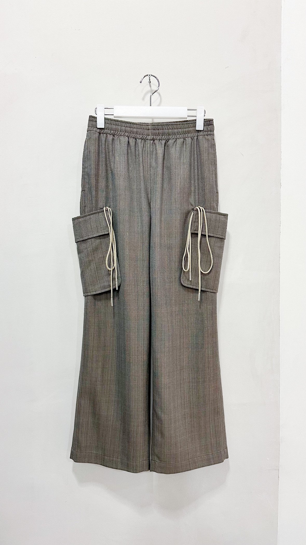 <img class='new_mark_img1' src='https://img.shop-pro.jp/img/new/icons47.gif' style='border:none;display:inline;margin:0px;padding:0px;width:auto;' />pockets easy trousers