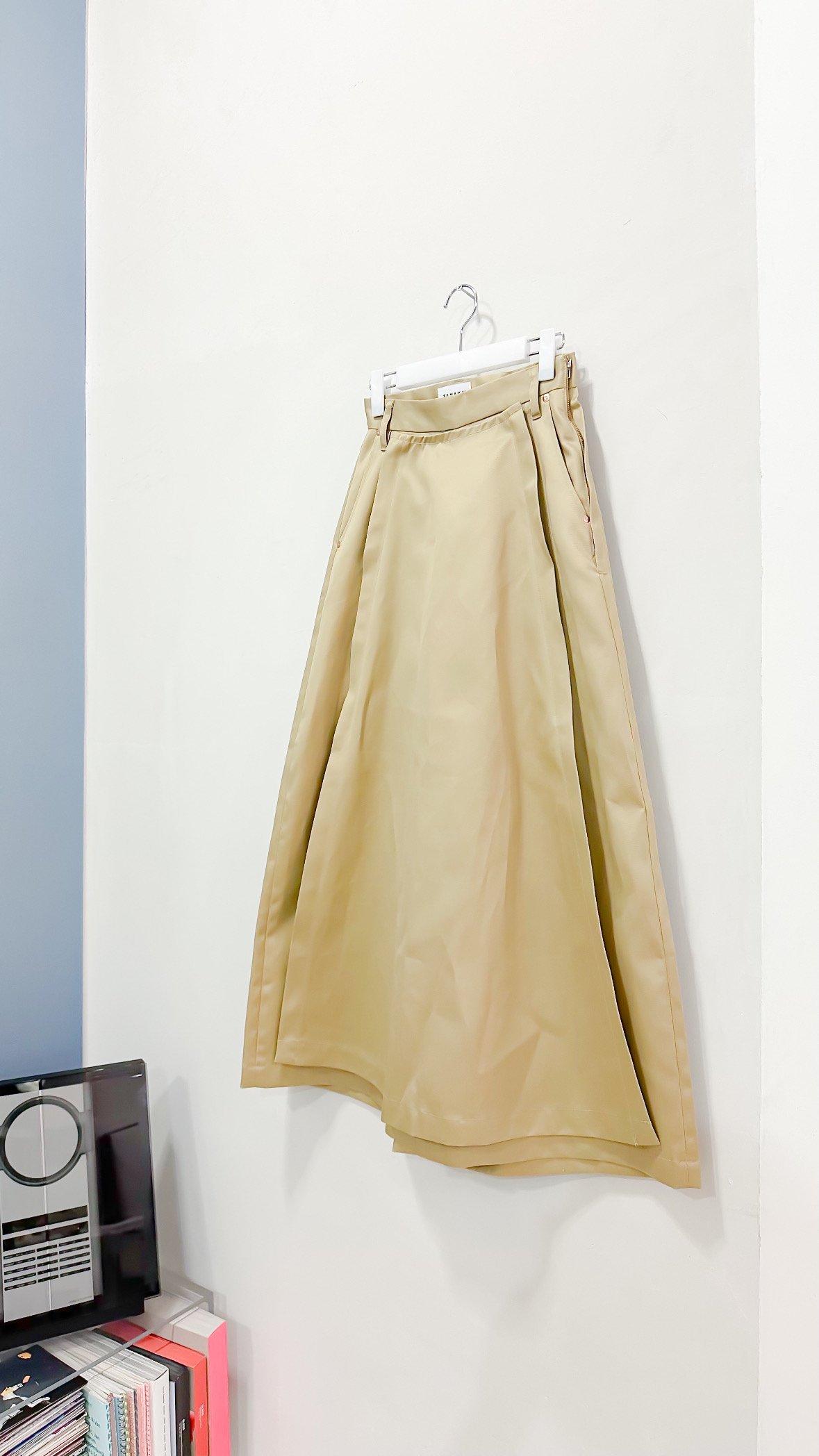<img class='new_mark_img1' src='https://img.shop-pro.jp/img/new/icons47.gif' style='border:none;display:inline;margin:0px;padding:0px;width:auto;' />THE WIDE SKIRT PANTS