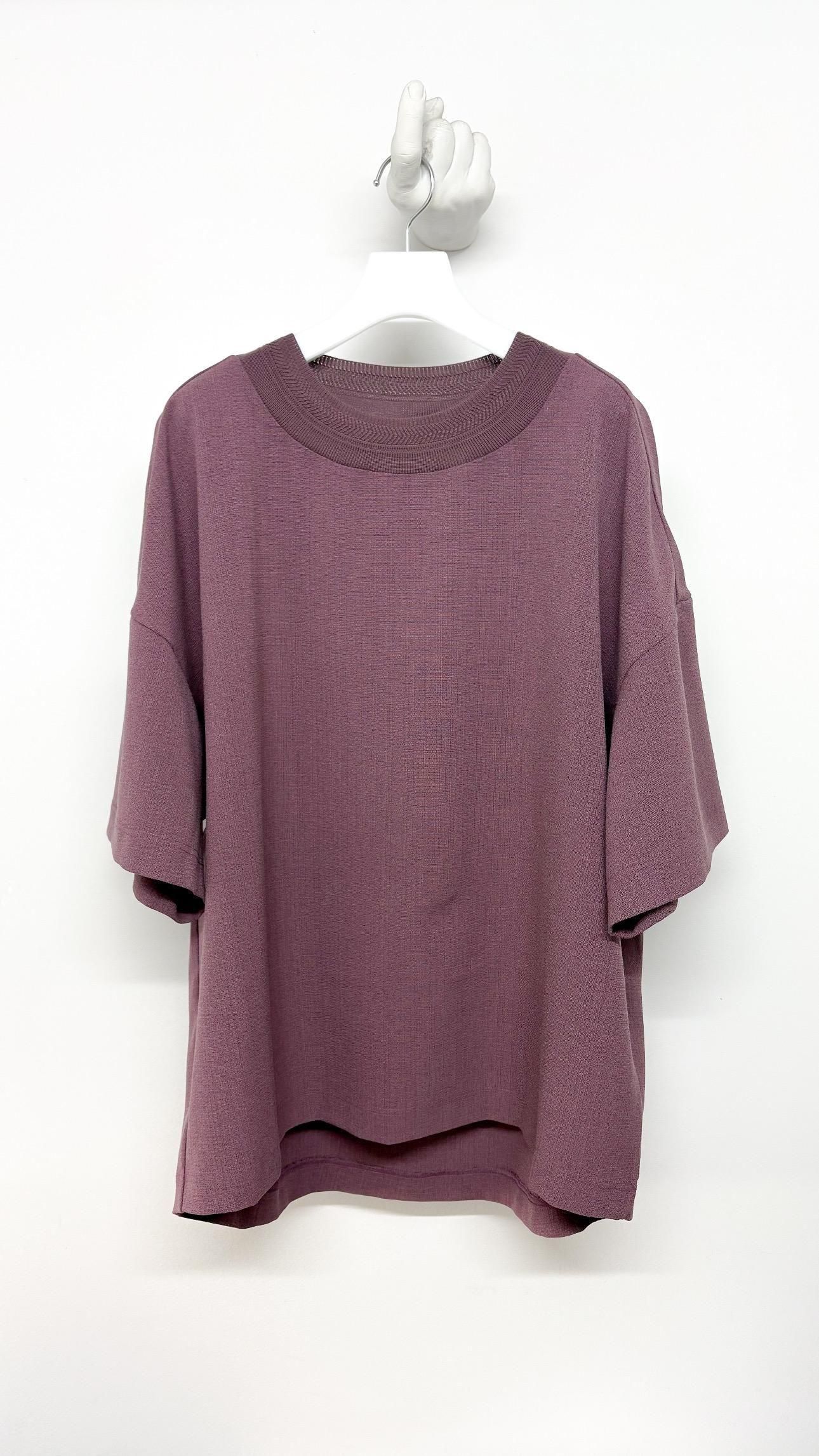 WIDE ROUND NECKLINE T-SHIRTS