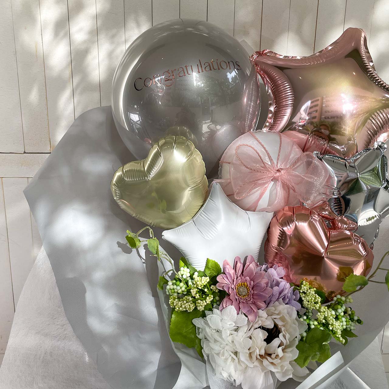 Fascinate Balloon Gift - Table top type - ファッシネイトバルーンギフト - チャビーバルーン 大阪 名古屋  滋賀にあるおしゃれなバルーン電報 バルーン装飾 バルーンギフトのことならチャビーバルーン