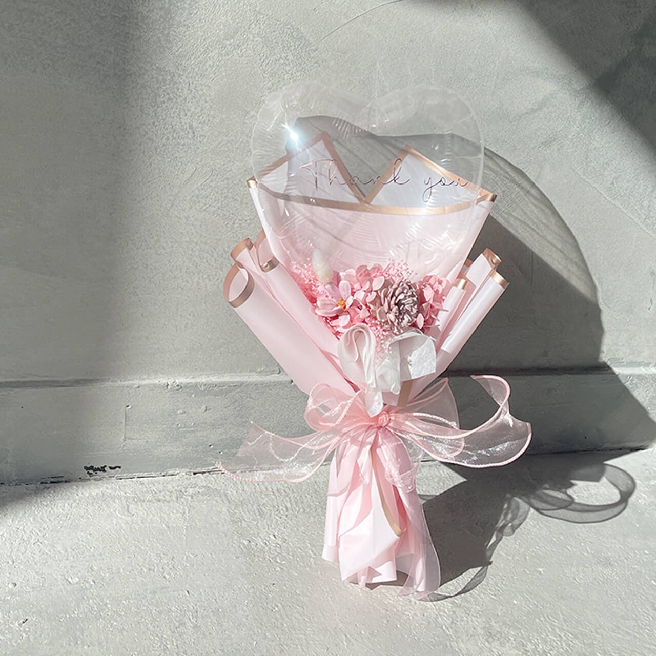 Charis Bouquet Pink- フラワーバルーンブーケ - 各種お祝いや卒業や入学のお祝いにギフトバルーン
