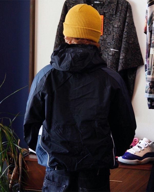 FTC フード付きナイロンジャケット Mサイズ ブラックビックボーイパスポート FTC フード付きナイロンジャケット Mサイズ ブラックビックボーイ