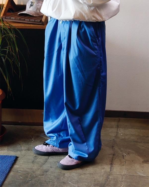 Small boy 裾上品かも？ タイトブース バギースラックス Mサイズ Small boy 裾上品かも？ タイトブース バギースラックス Mサイズ
