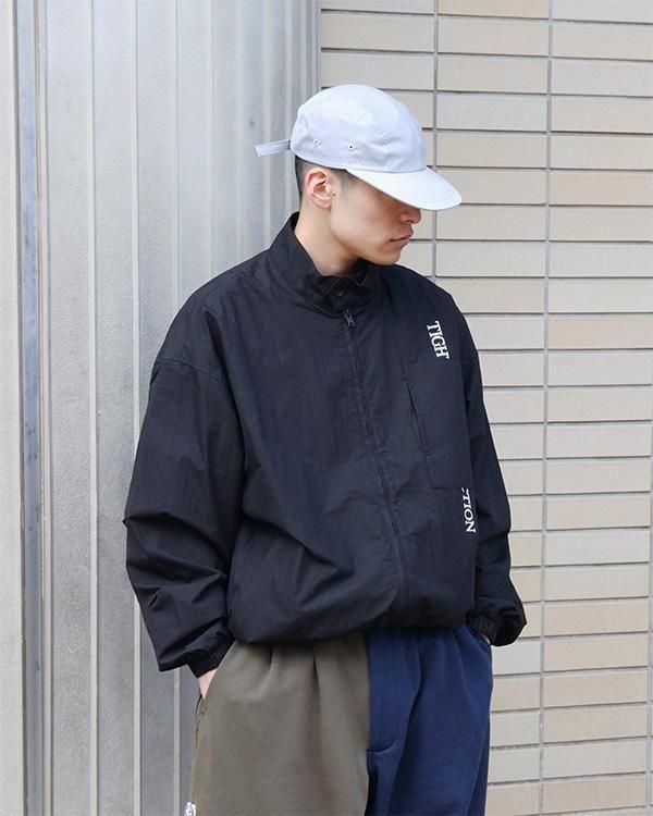 TIGHTBOOTH｜STRAIGHT UP SWING TOP