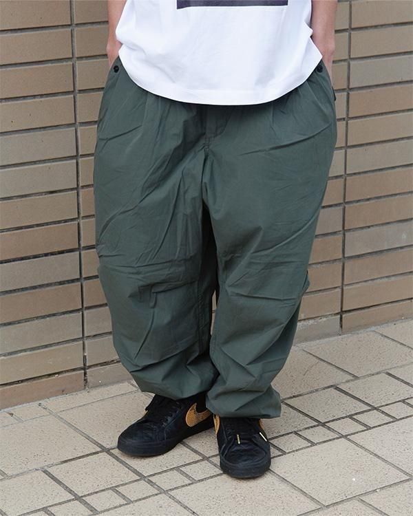 TIGHTBOOTH / タイトブース 】軍物のスノーカモパンツを
