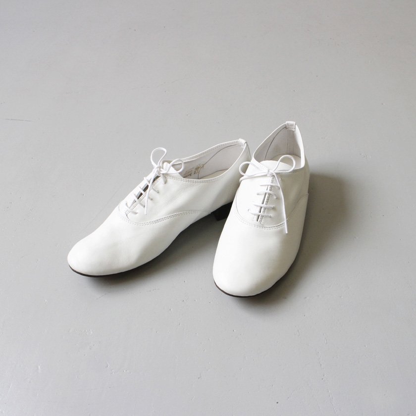 Repetto Oxford shoe Zizi Smooth WHITEの通販。- AIDA ONLINE STORE  毎日をちょっぴり楽しくするライフスタイルショップ