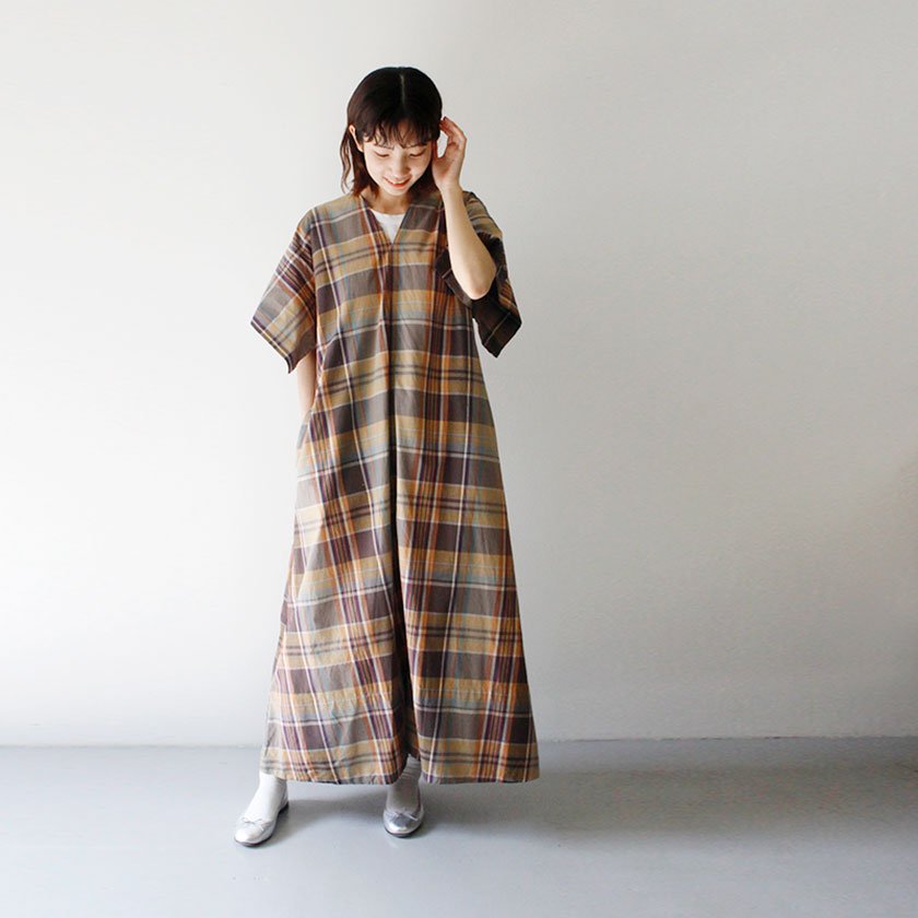 【SALE20%OFF!】 unfil chambray weather kaftan dress<img class='new_mark_img2' src='https://img.shop-pro.jp/img/new/icons20.gif' style='border:none;display:inline;margin:0px;padding:0px;width:auto;' />