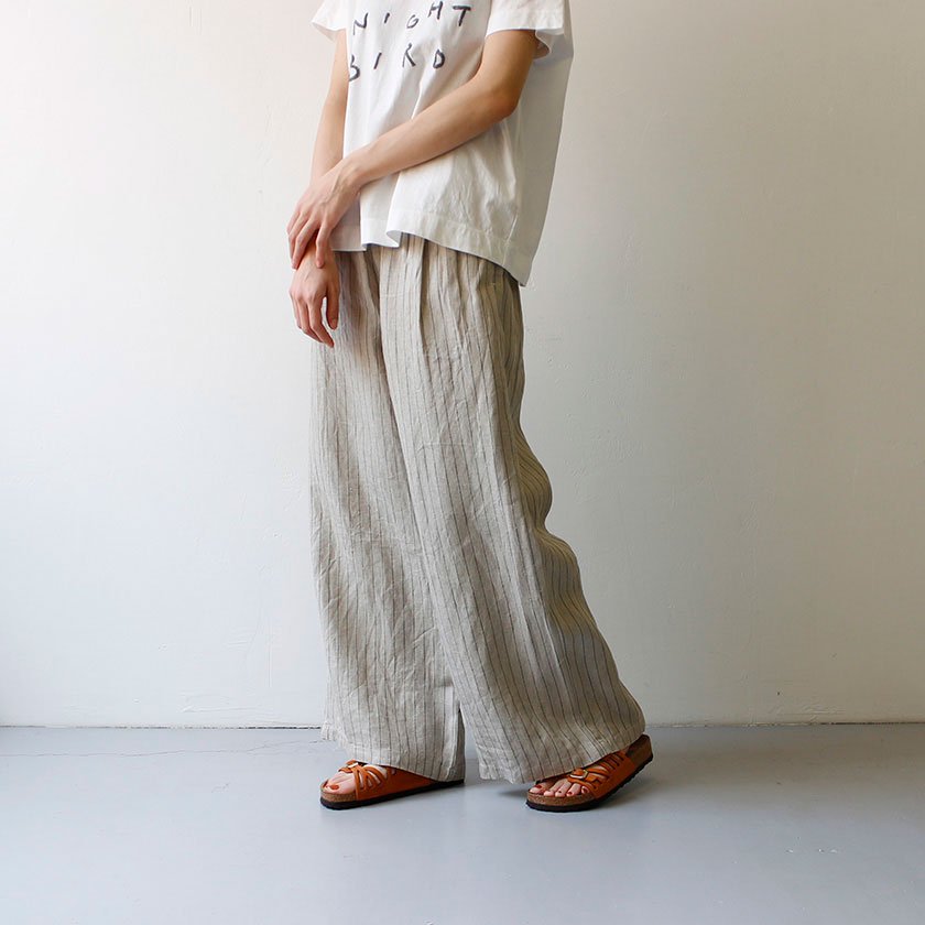 <img class='new_mark_img1' src='https://img.shop-pro.jp/img/new/icons14.gif' style='border:none;display:inline;margin:0px;padding:0px;width:auto;' />MANON Three tuck wide linen stripe pants