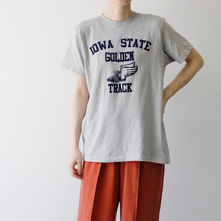 <img class='new_mark_img1' src='https://img.shop-pro.jp/img/new/icons14.gif' style='border:none;display:inline;margin:0px;padding:0px;width:auto;' />Velva Sheen "IOWA STATE" Tee