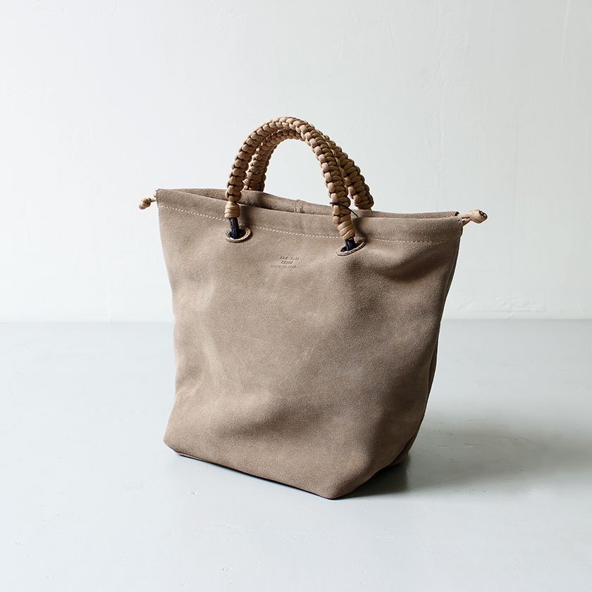 <img class='new_mark_img1' src='https://img.shop-pro.jp/img/new/icons14.gif' style='border:none;display:inline;margin:0px;padding:0px;width:auto;' />HAIDA GRAHAM Suede Bag