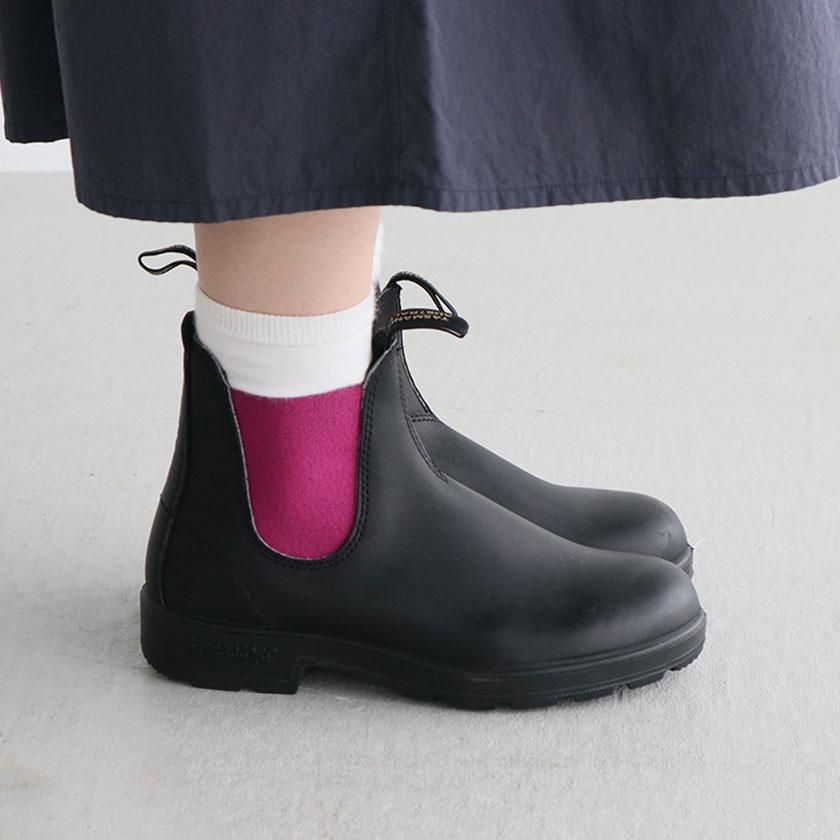 新作グッ Blundstone スムースレザー サイドゴアブーツ ブラック/フクシア 靴