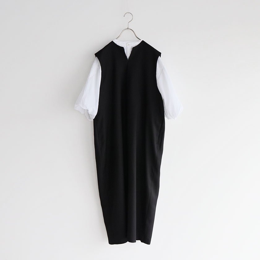 <img class='new_mark_img1' src='https://img.shop-pro.jp/img/new/icons14.gif' style='border:none;display:inline;margin:0px;padding:0px;width:auto;' />WHYTO. Slit Neck Cocoon Dress