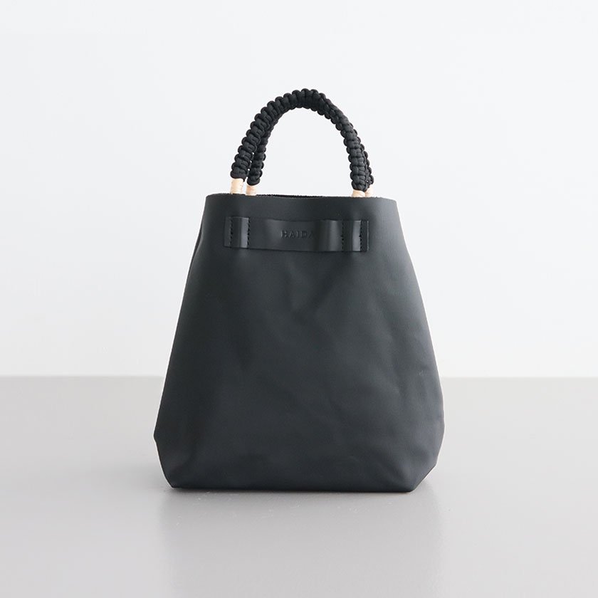 <img class='new_mark_img1' src='https://img.shop-pro.jp/img/new/icons14.gif' style='border:none;display:inline;margin:0px;padding:0px;width:auto;' />HAIDA NANUK Paraffin Canvas Tote Bag