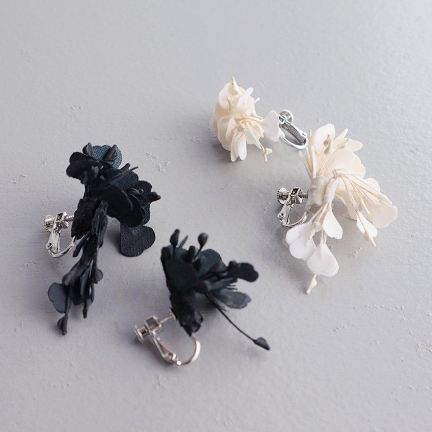 WHYTO. Asymmetry Flower Earrings