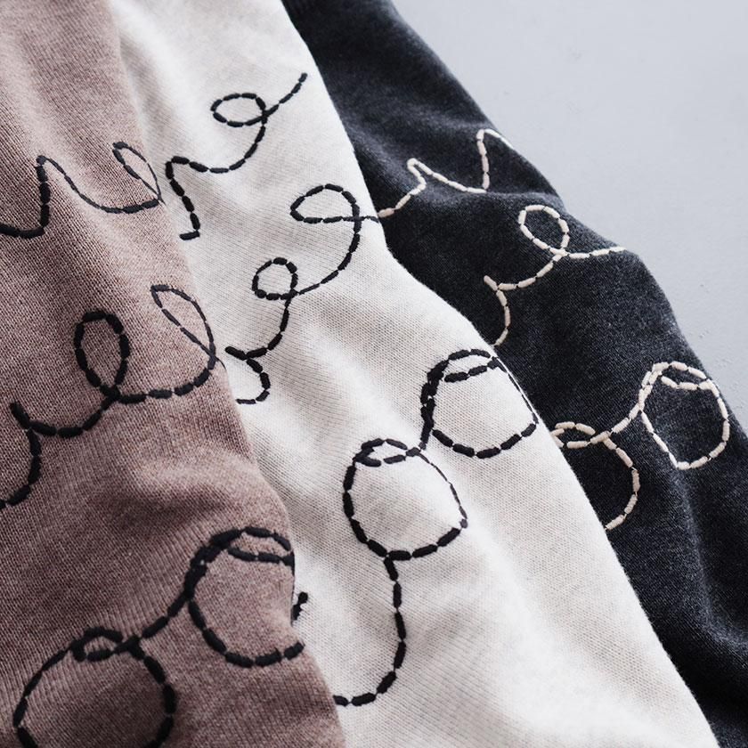 新品未使用 オブリ リップ刺繍リブニット ブラック tumugu: ランダムリブニット 刺繍プルオーバー の通販。- AIDA