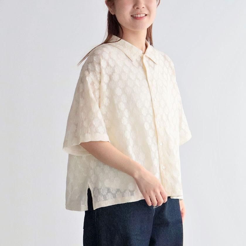<img class='new_mark_img1' src='https://img.shop-pro.jp/img/new/icons14.gif' style='border:none;display:inline;margin:0px;padding:0px;width:auto;' />INDIA INDUSTRY Cambay Clover Lace Shirt