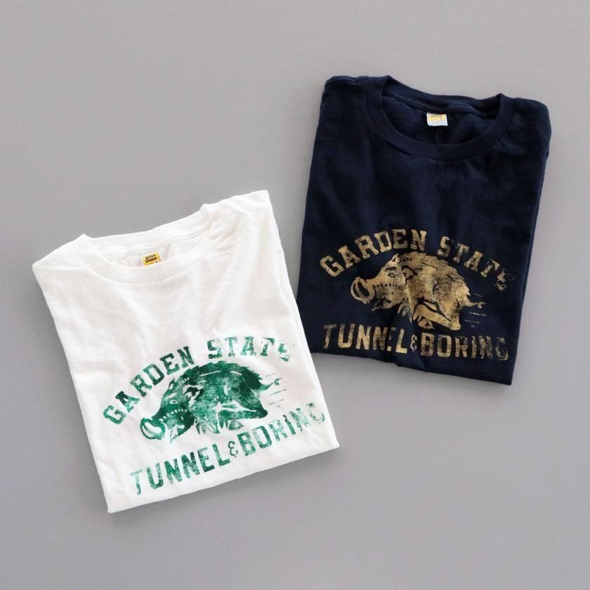 <img class='new_mark_img1' src='https://img.shop-pro.jp/img/new/icons14.gif' style='border:none;display:inline;margin:0px;padding:0px;width:auto;' />Velva Sheen Print Tee GARDEN STATE