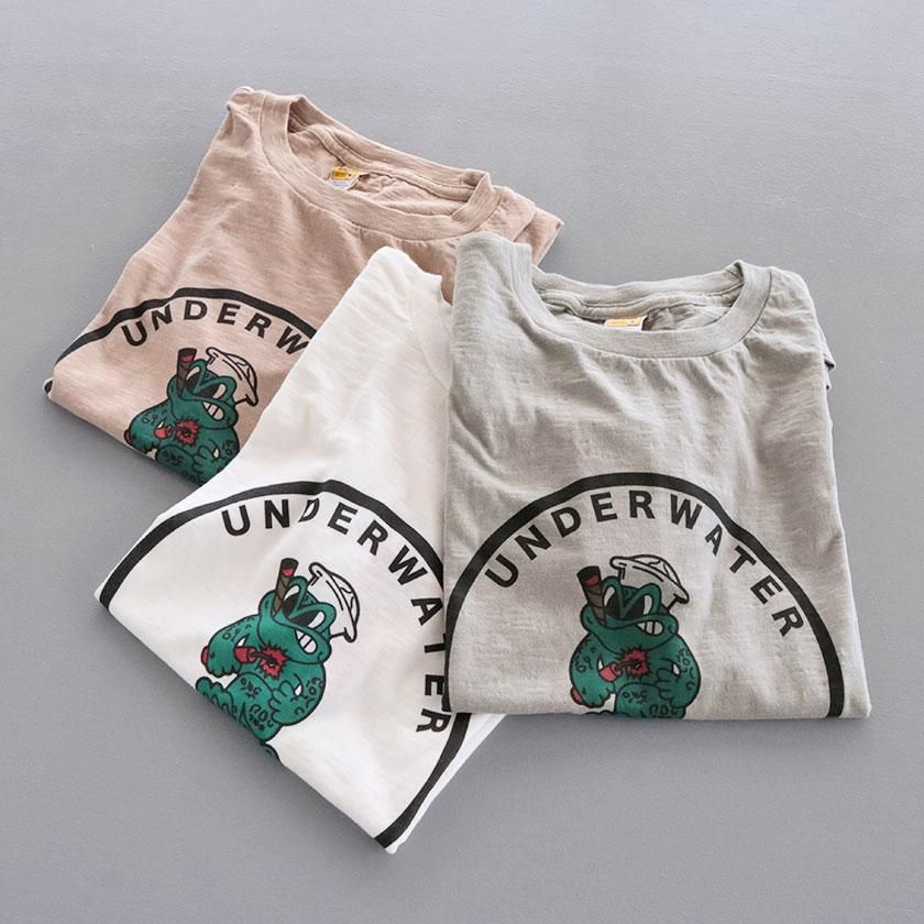 <img class='new_mark_img1' src='https://img.shop-pro.jp/img/new/icons14.gif' style='border:none;display:inline;margin:0px;padding:0px;width:auto;' />Velva Sheen Print Tee DEMOLITION
