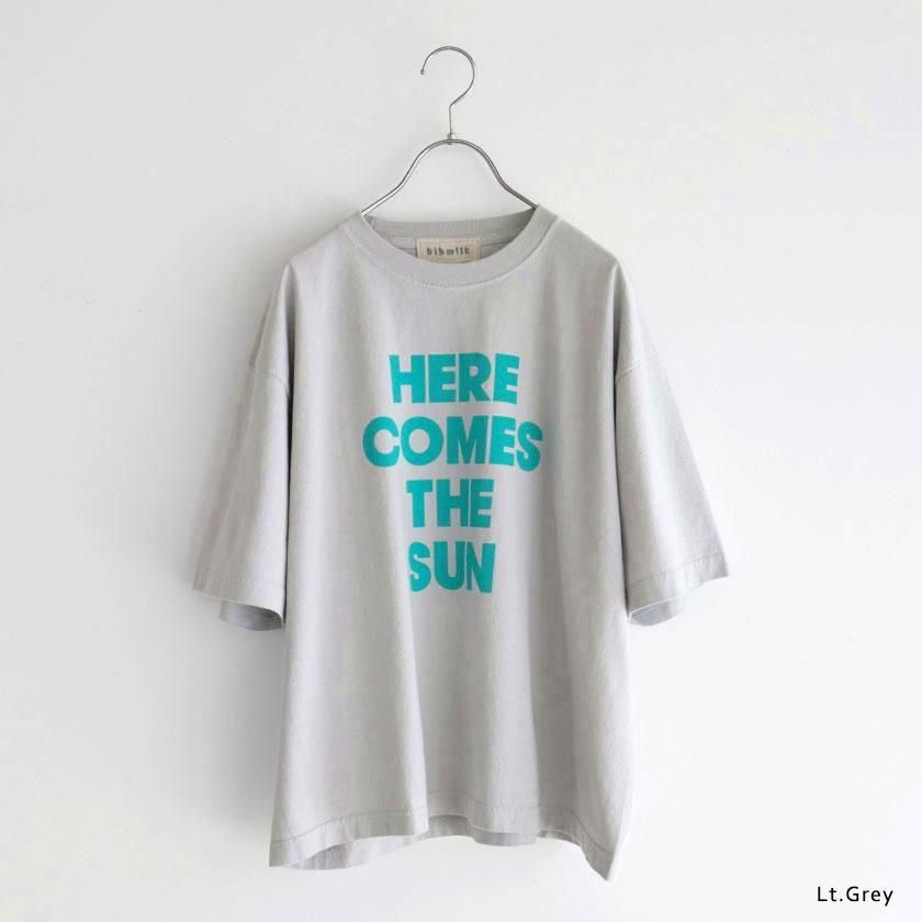 bibmilk Relax fit Tee HERE COMES THE SUN の通販。- AIDA