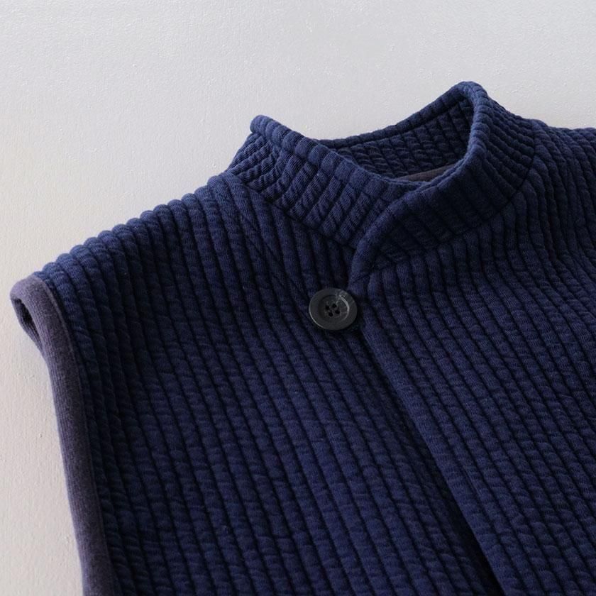 【カベサロッソ】ストライプキルティングベスト　ネイビー grin ストライプキルト スタンドベスト の通販。- AIDA ONLINE