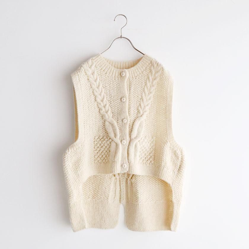 tumugu: ロービングウール ケーブルニットベスト の通販。 - 毎日を