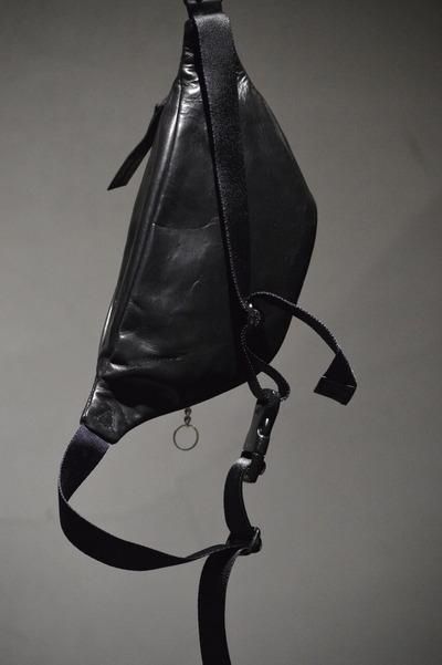 ISAMUKATAYAMA BACKLASH - ゆう STYLING (AW20) - ISAMU KATAYAMA BACKLASH ダウンコート – LOOM